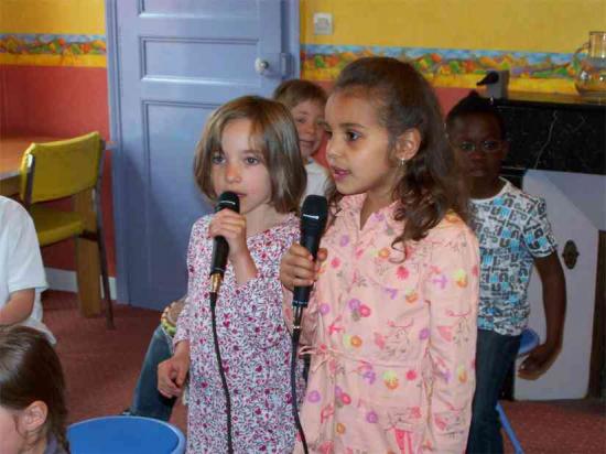 Reprise aux micros